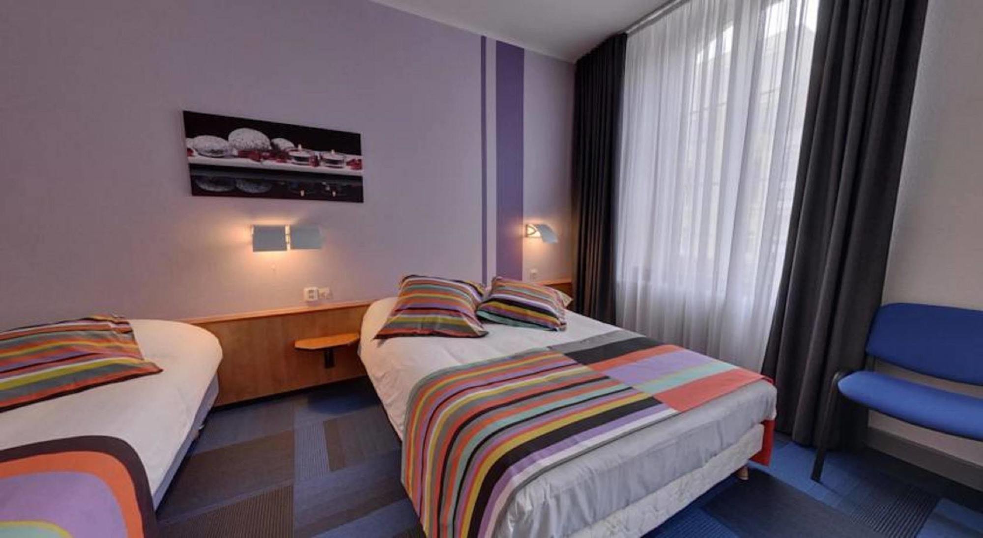 Logis Hotel De Paris Сент-Аволд Екстериор снимка
